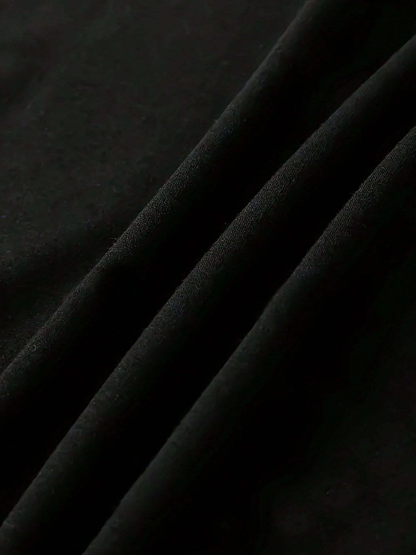 SXV Y2K-Style Women's Cropped T-Shirt Top. Black Short Crop Top With White BARK FOR ME Print On Front