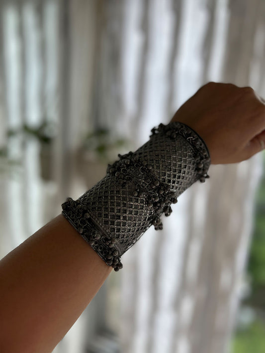 SXV Silver Oxidized handcuffs