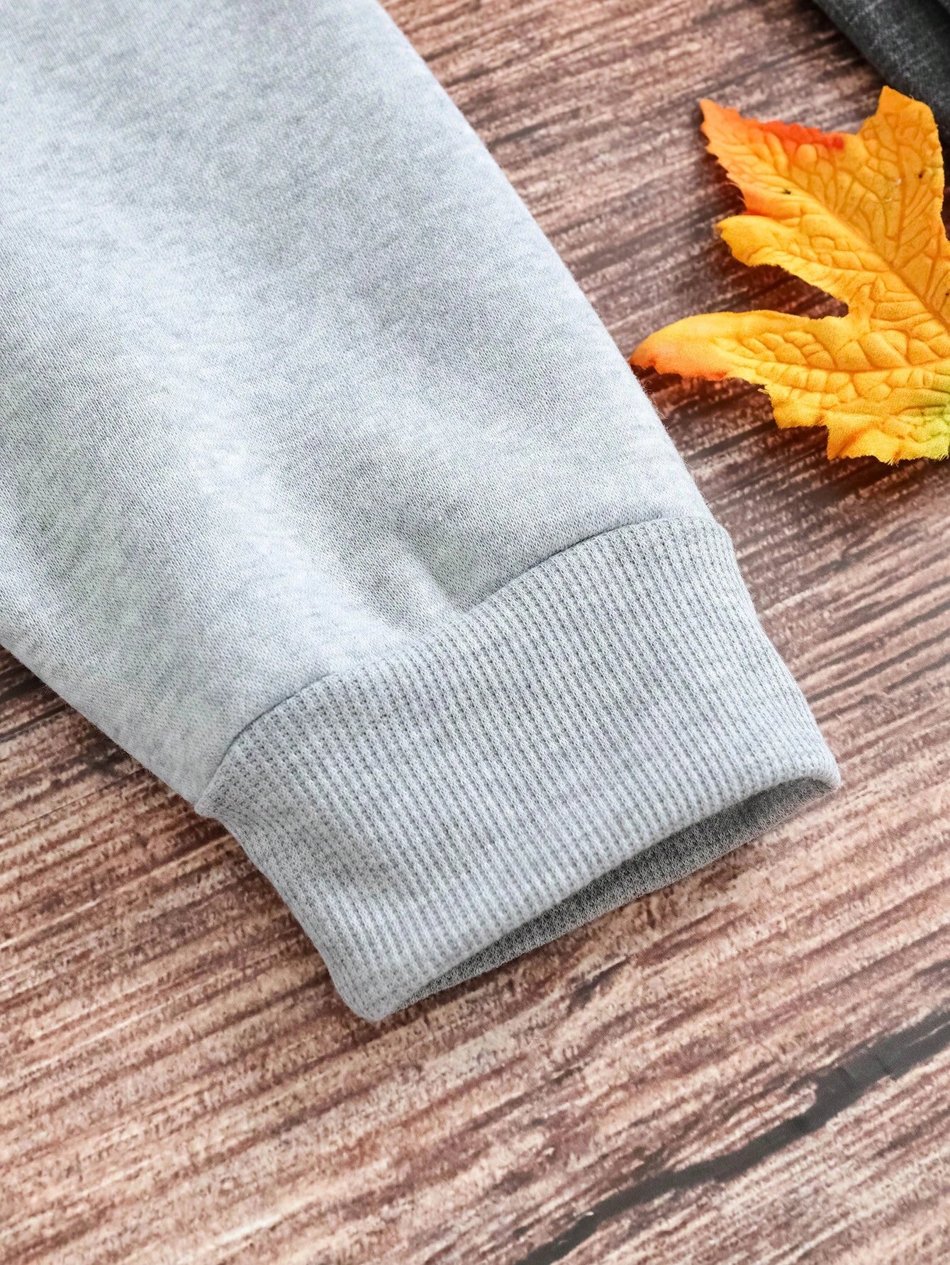 SXV Stay spooky Coffee Women Ghost Print Crewneck Long Sleeve Sweatshirt