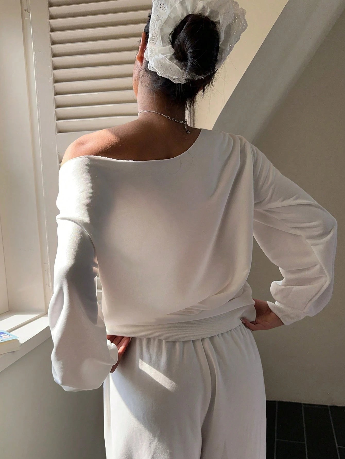 SXV Women's Lace Bow Off-Shoulder Loose Casual Long Sleeve Sweatshirt