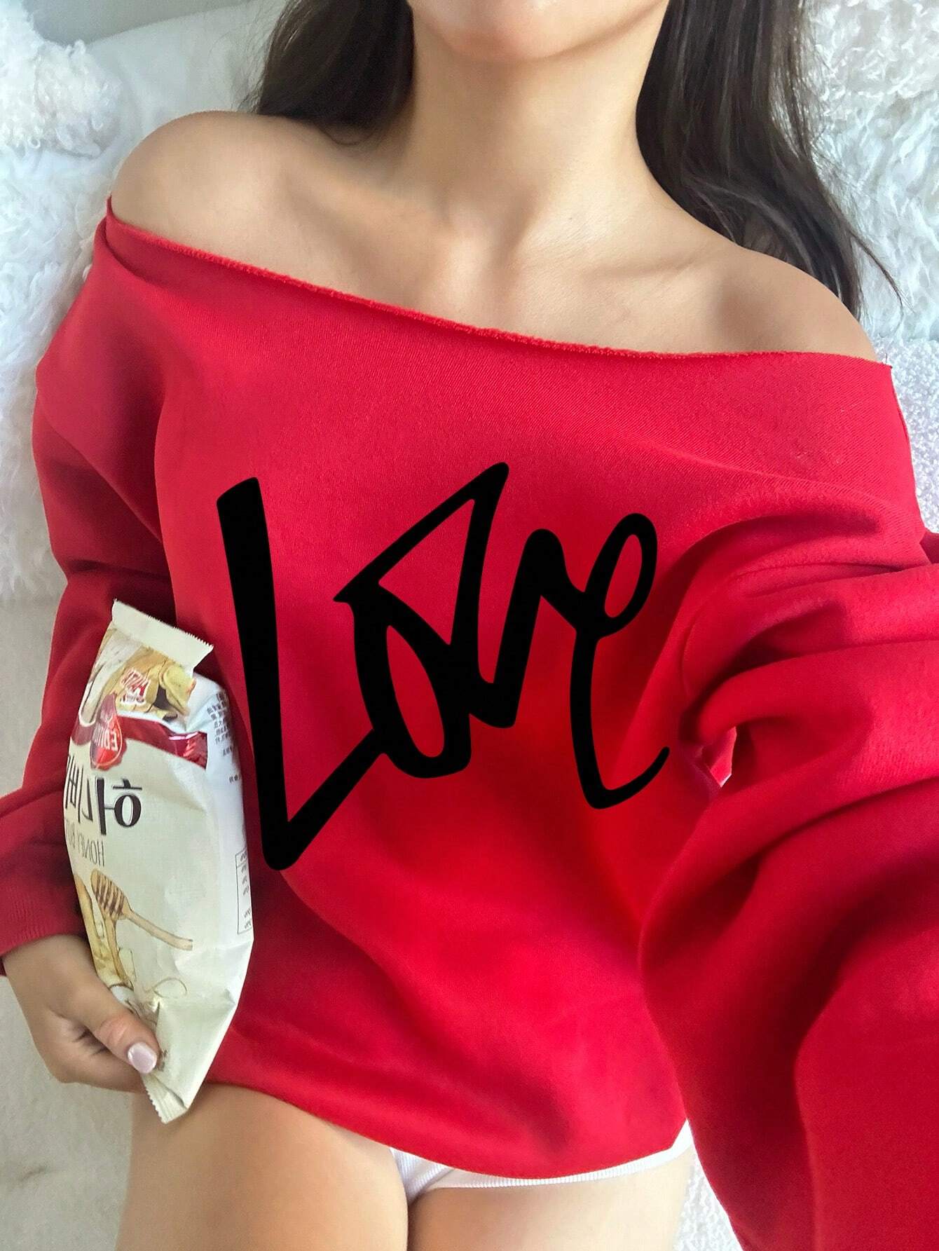 SXV Casual Minimalist Love Graffiti Print Loose Off-Shoulder Sweatshirt, Thickened Red