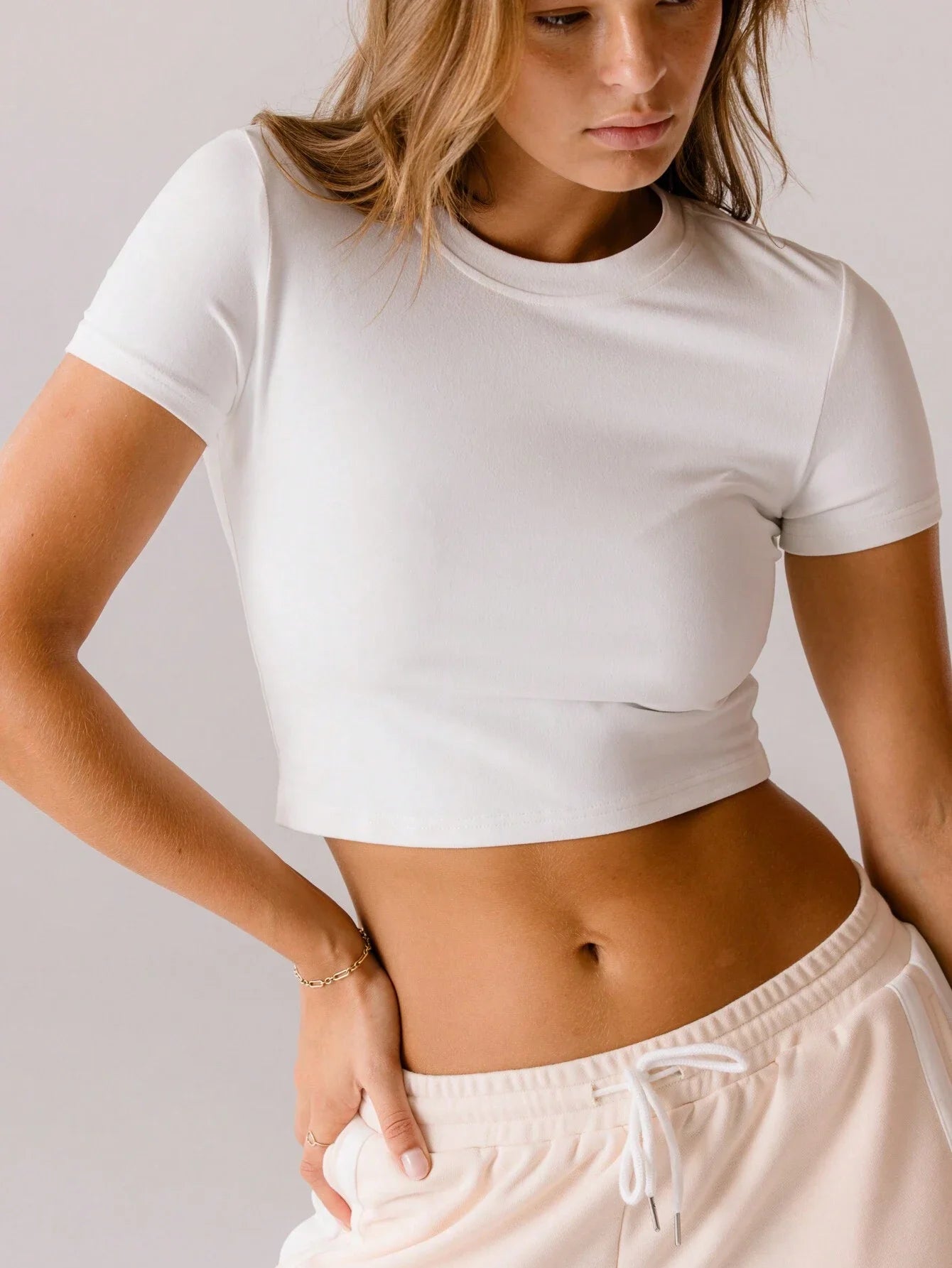SXV Classic White Fitted Everyday Essential Brushed Crop Top