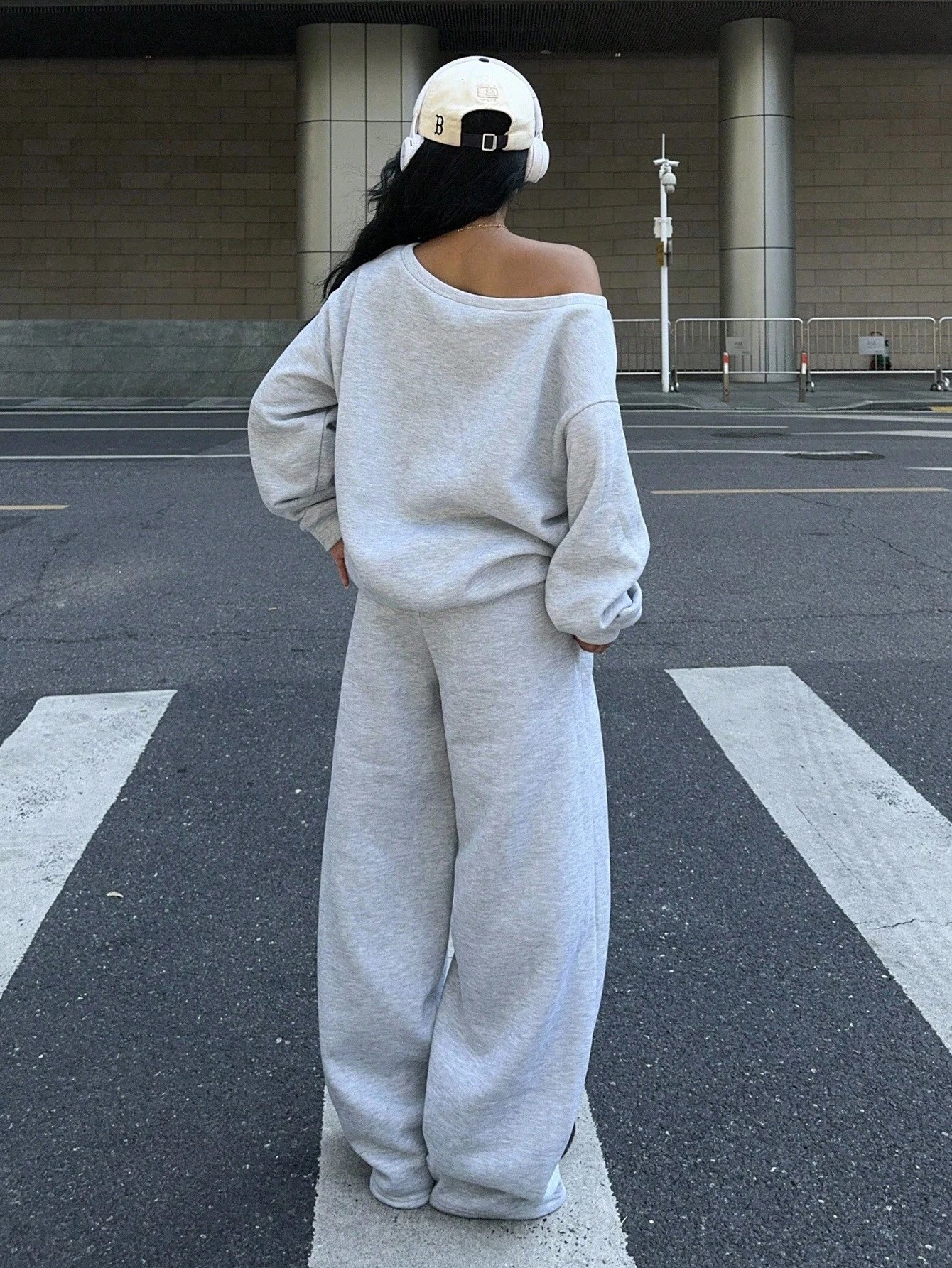 SXV 2pcs Plus Size Women NYC Loose Fit Wide Neck Off Shoulder Sweatshirt And Wide Leg Thermal Lined Sweatpants Set