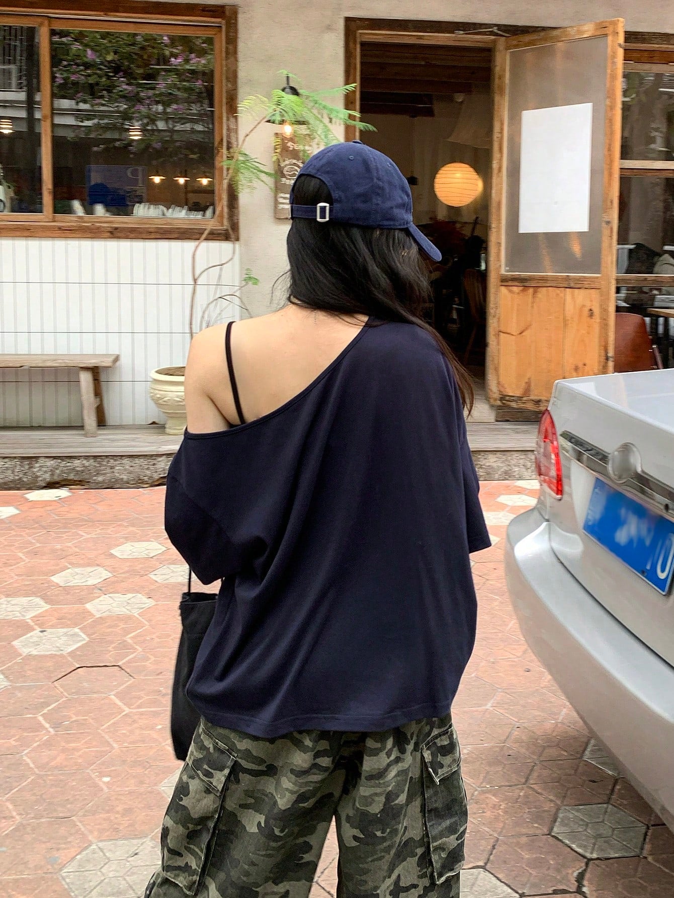 SXV Letter Print Loose Asymmetrical Shoulder Tee