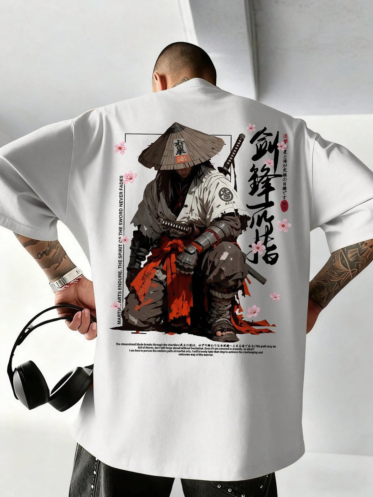 SXV Japanese Cyberpunk Illustration Print Black Crew Neck Short Sleeve T-Shirt