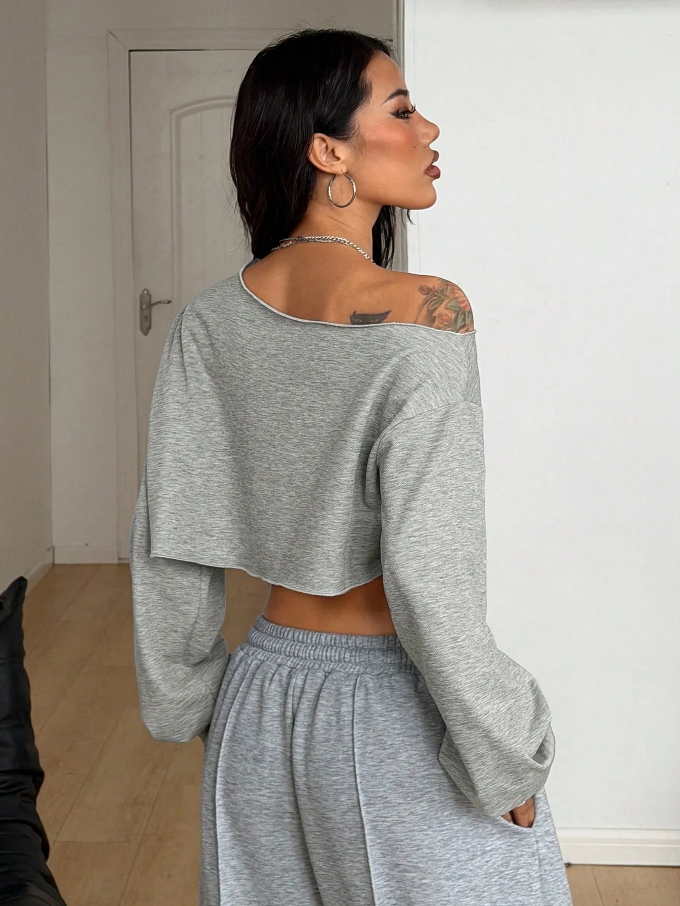 SXV Winter Going Out Streetwear Rave Cowgirl Sportswear Casual Music Festival Graphics Cropped Over Size Asymmetrical Neck Off Shoulder White Long Sleeve T-Shirt