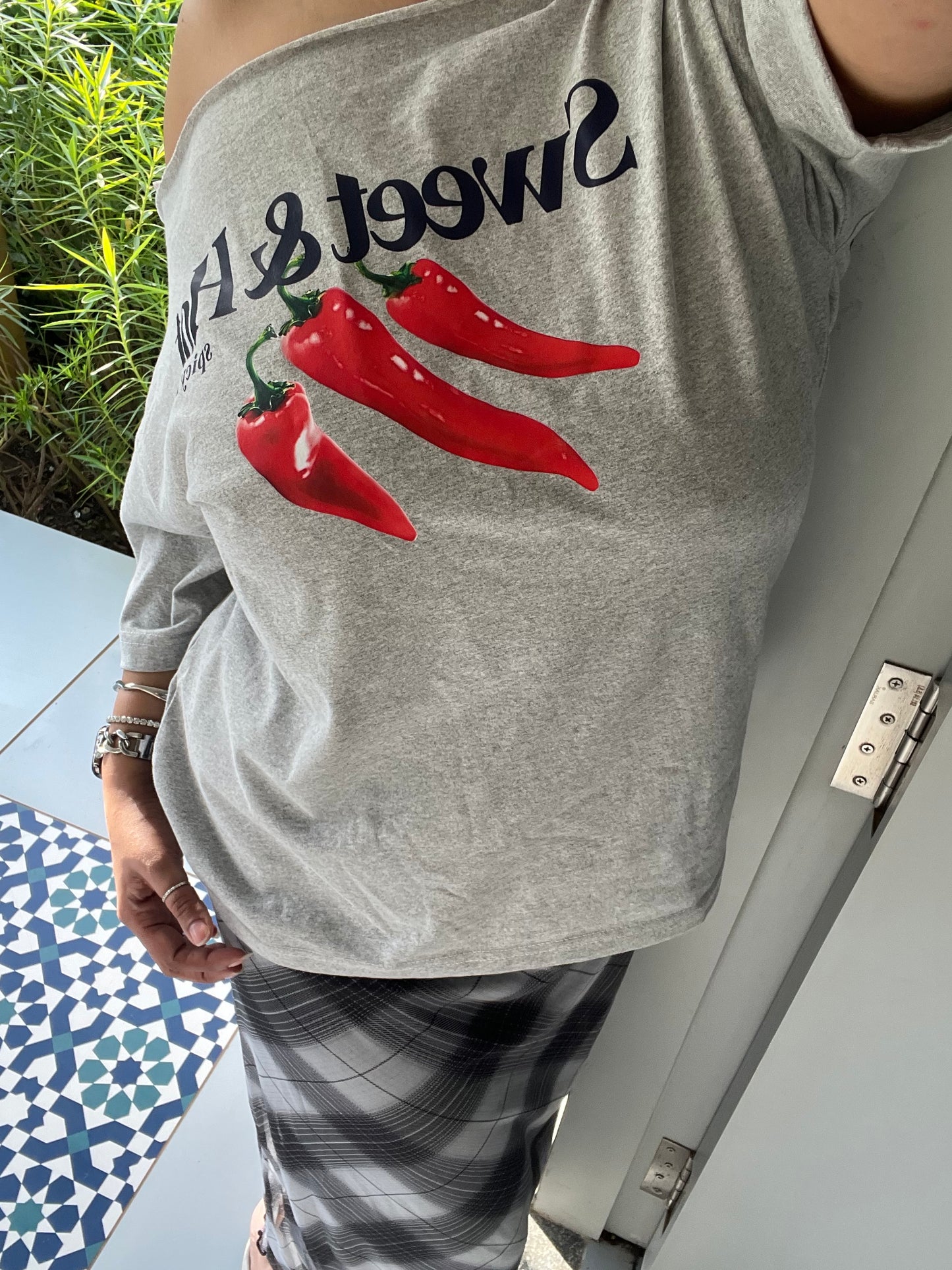 SXV Off-Shoulder Loose Slogan Sweet and Hot Printed Grey T-Shirt, Oversized Y2K Style, Grey Graphic Tees Women