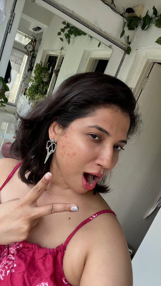 silver oxidized designer scissor shape earrings kenchi jaisi zubaan