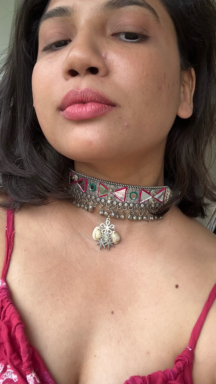 silver oxidized seashell designer hasli choker